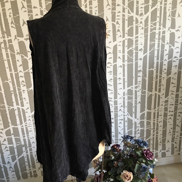 Vest/scarf - Picture 4 of 6