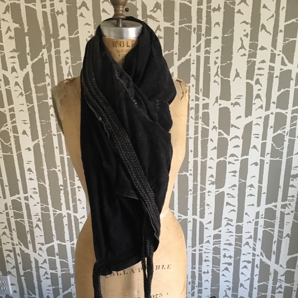 Vest/scarf - Picture 5 of 6