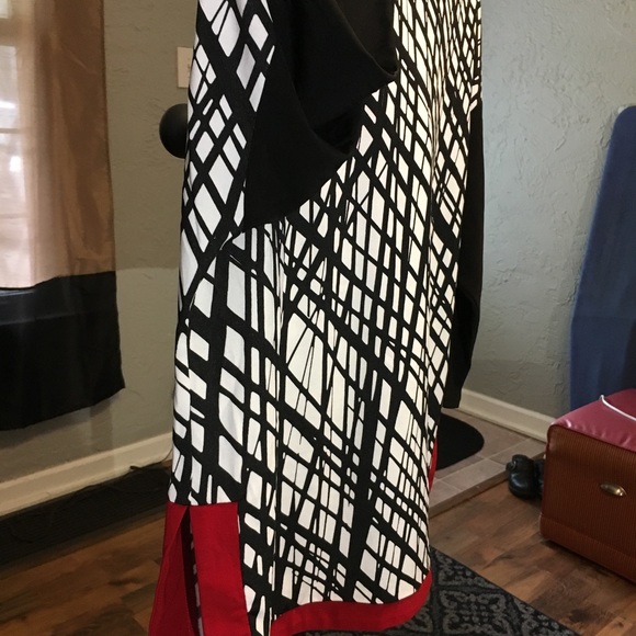 Top - Picture 2 of 2