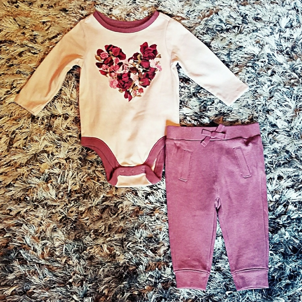 Old Navy two-piece baby girl set