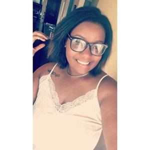 Meet your Posher, Camille