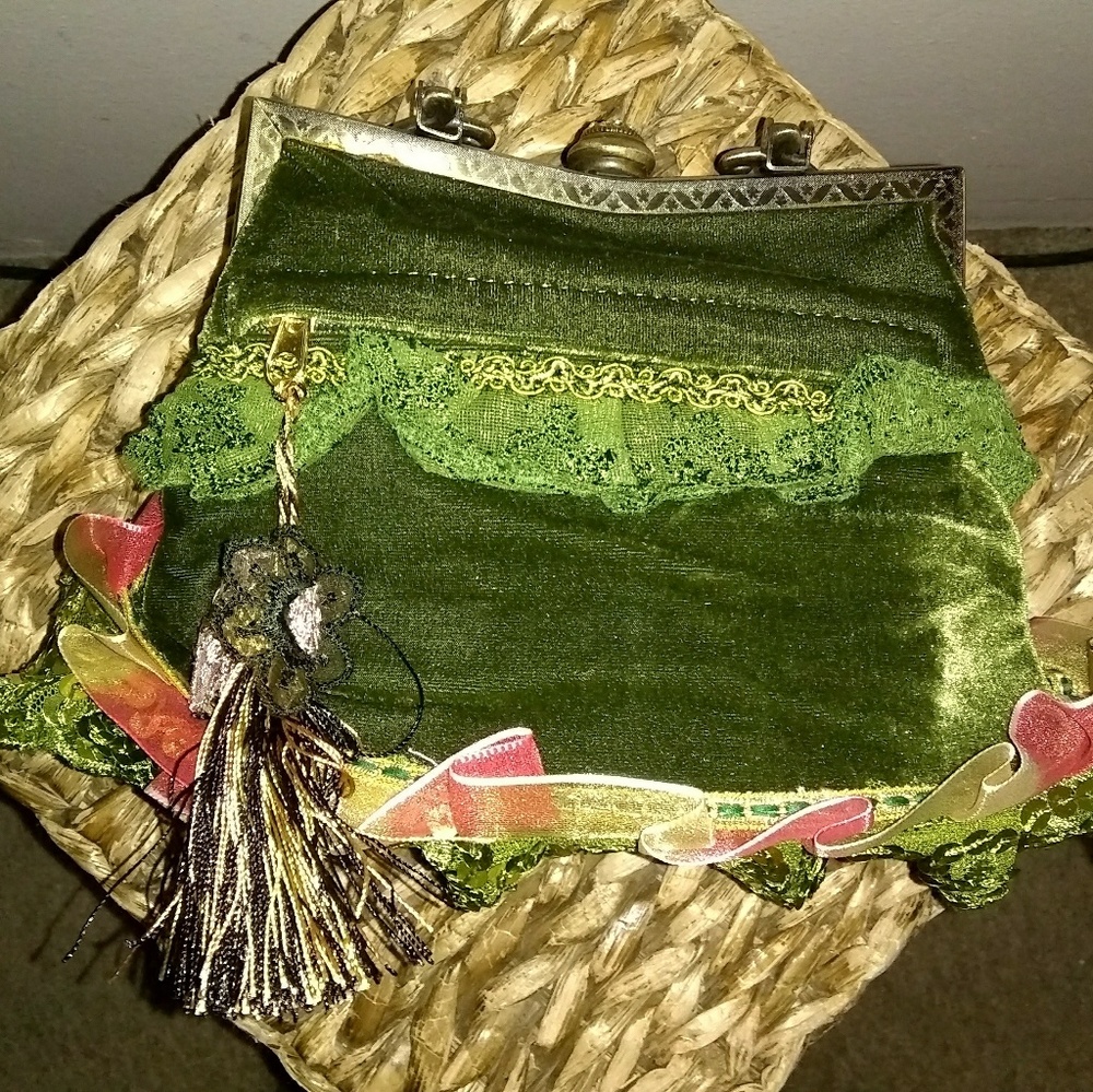 Purse - Picture 2 of 2