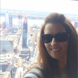 Meet your Posher, Lori