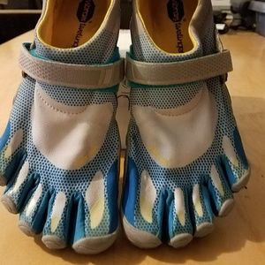 Vibram fivefingers with running soles