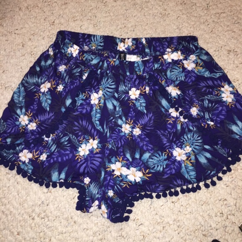 H&M BLUE FLORAL POM POM SHORTS