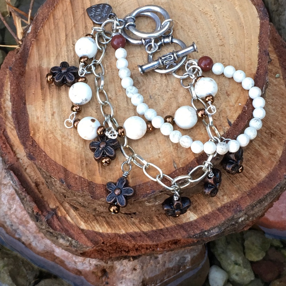 🍂Hand made beaded bracelet 🍂