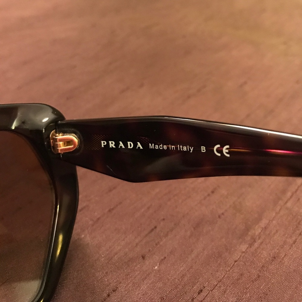 Prada Sunglasses - Picture 4 of 8