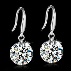 New 18 k White Gold Dangling Earrings