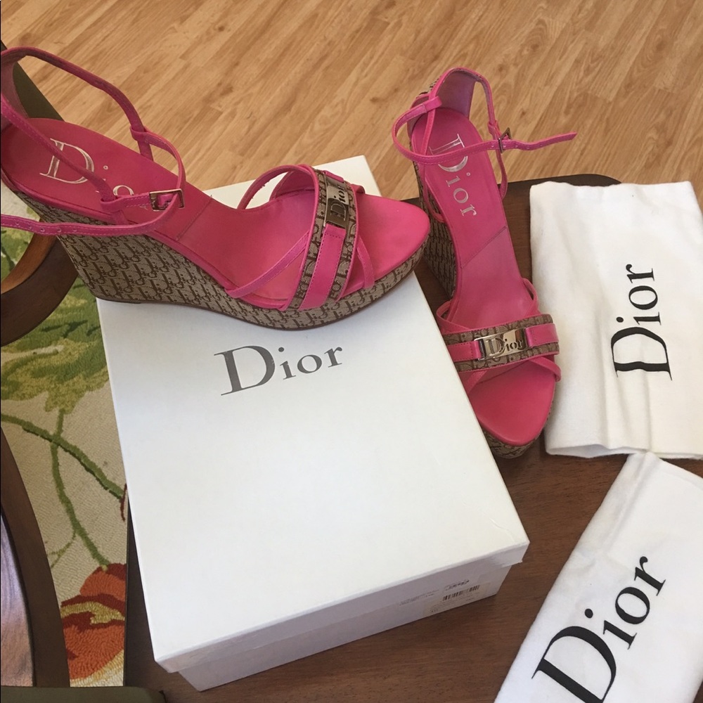 Dior wedge pink trim