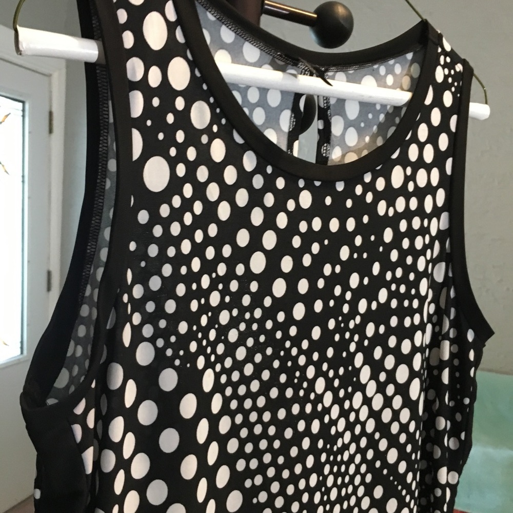 Top - Picture 2 of 3