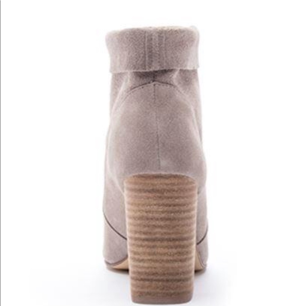 Last 2!! 8.5 10 Tom girl peep toe bootie - Picture 7 of 8