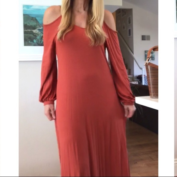 🏄🏽♀️Abigail Open Shoulder Dress 🍦Sale 1 Left - Picture 2 of 4