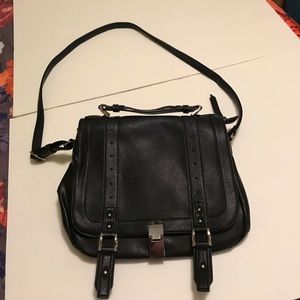 Black Saddle-Style Shoulder Bag Black Saddle-Style Shoulder Bag