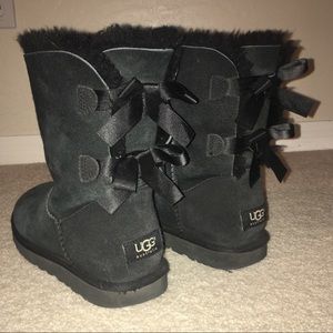 Bailey Bow Uggs: Black Bailey Bow Uggs: Black