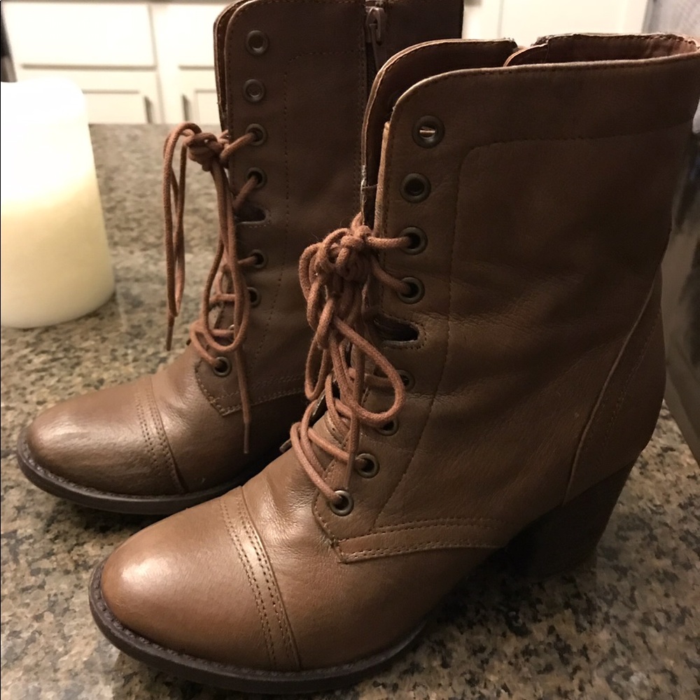 STEVE MADDEN BROWN BOOTS - 7.5