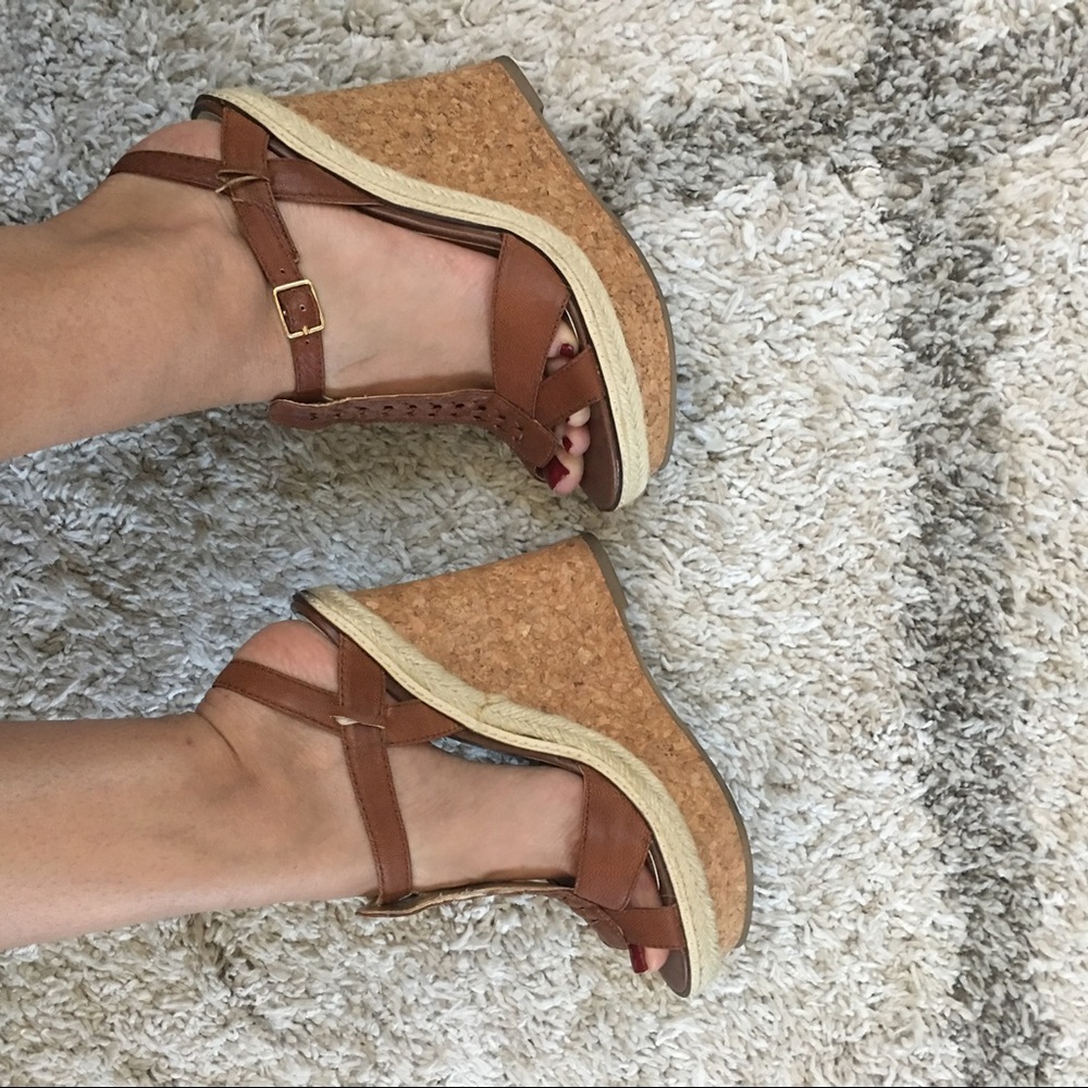 Steve Madden Wedges size 8 - NEW IN BOX
