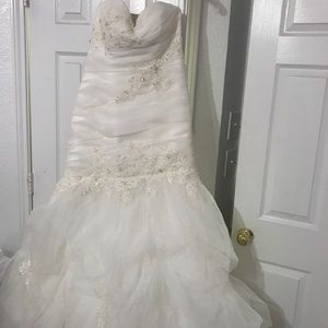 Wedding gown