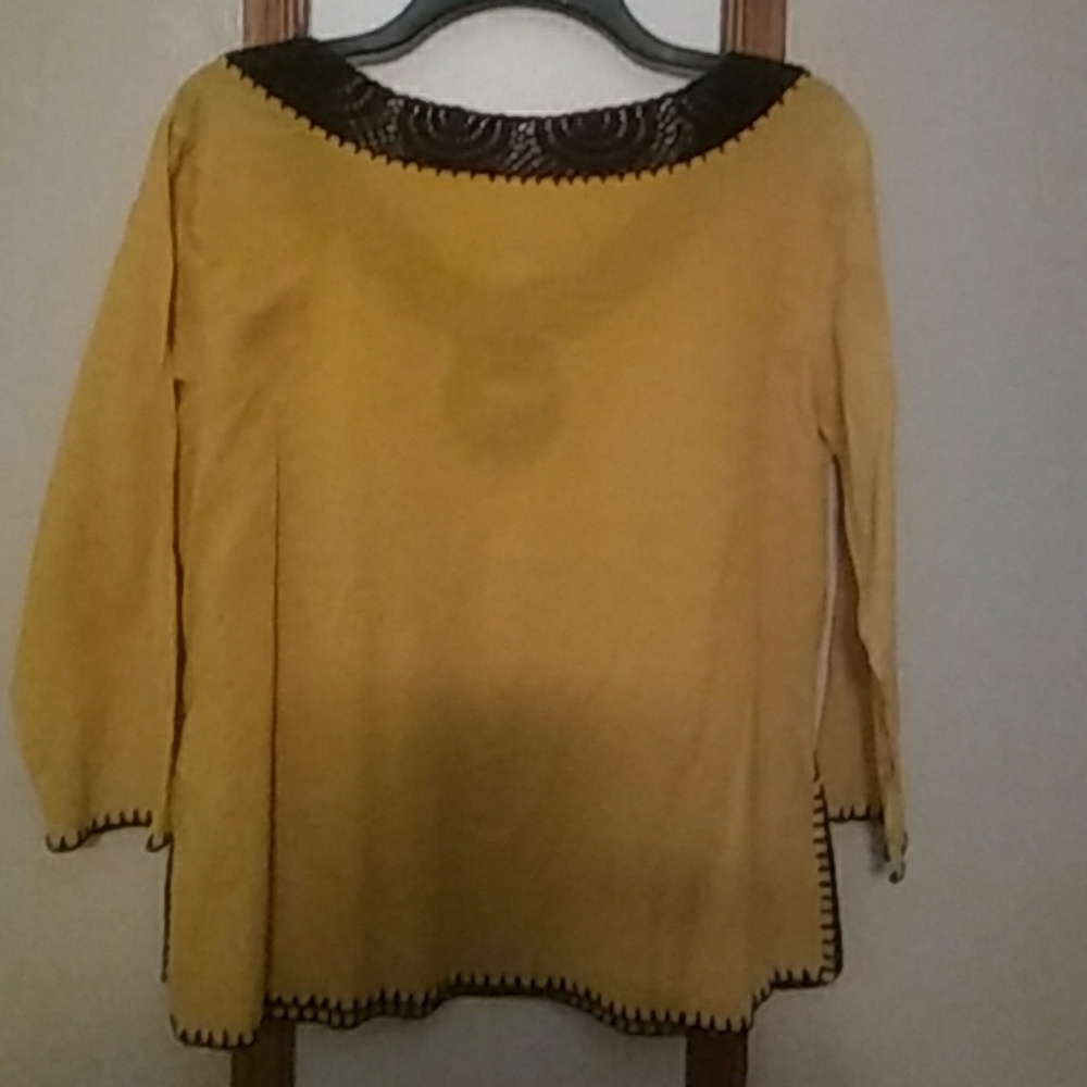 Blouse - Picture 2 of 3