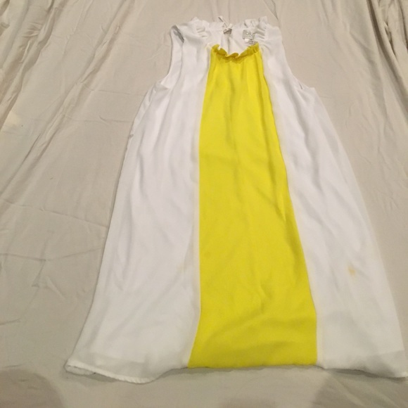 Yellow and white dress - Picture 2 of 6