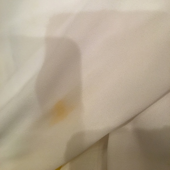 Yellow and white dress - Picture 6 of 6