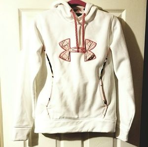 Small under armour white & pink realtree hoodie