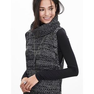 Banana Republic Womens Hi-Low Sleeveless Sweater Banana Republic Womens Hi-Low Sleeveless Sweater