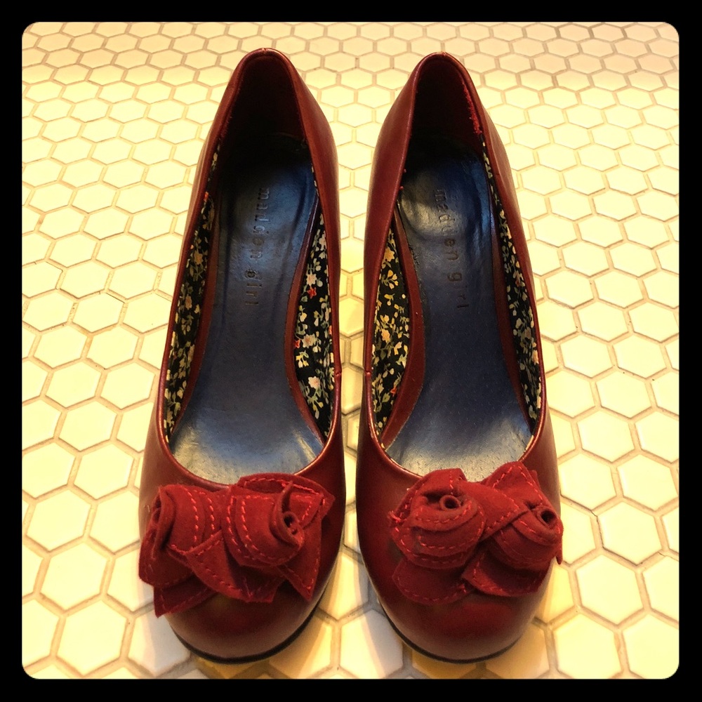Madden Girl retro red leather pumps, size 6