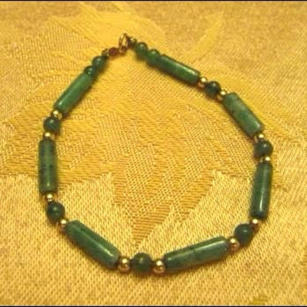 14k and Jade bead and column bracelet