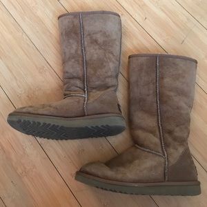 Tall uggs Tall uggs
