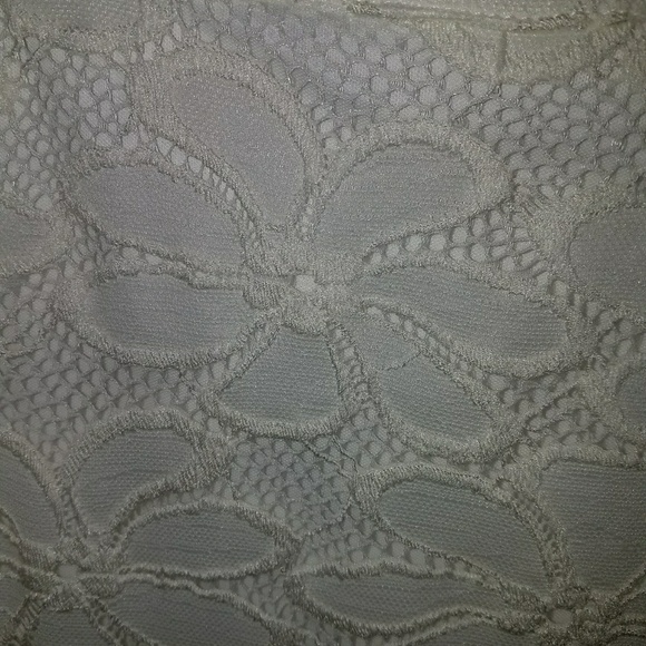 Top - Picture 2 of 3