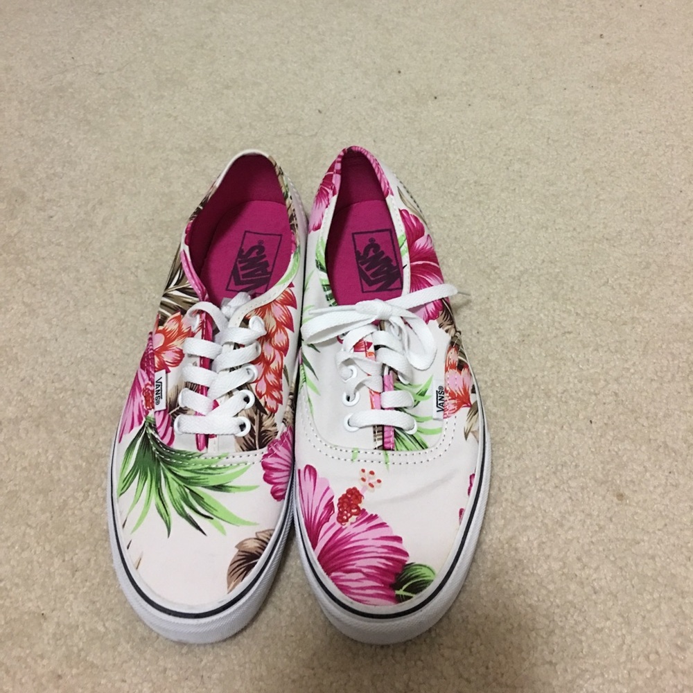 Vans Hawaiian print shoe