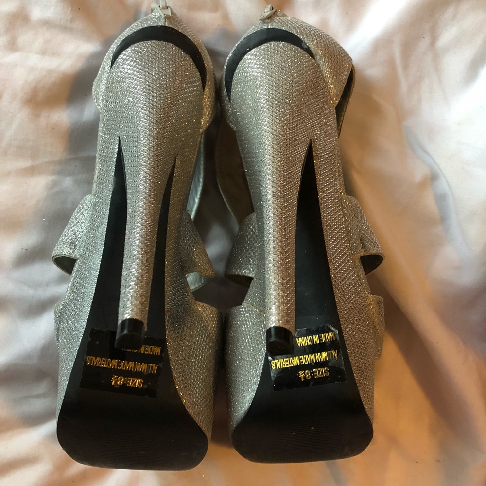 Silver platform heels - Picture 4 of 4