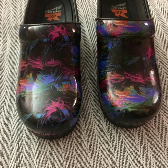 Gently used- worn 2 times - Picture 3 of 6