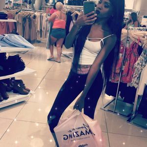 Meet your Posher, Alisha