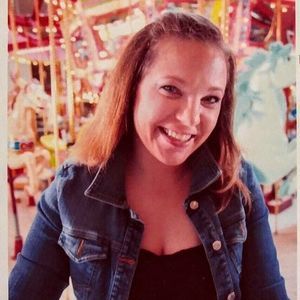 Meet your Posher, Courtney