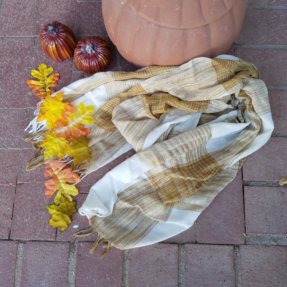 Tan & White Checkered Blanket Scarf