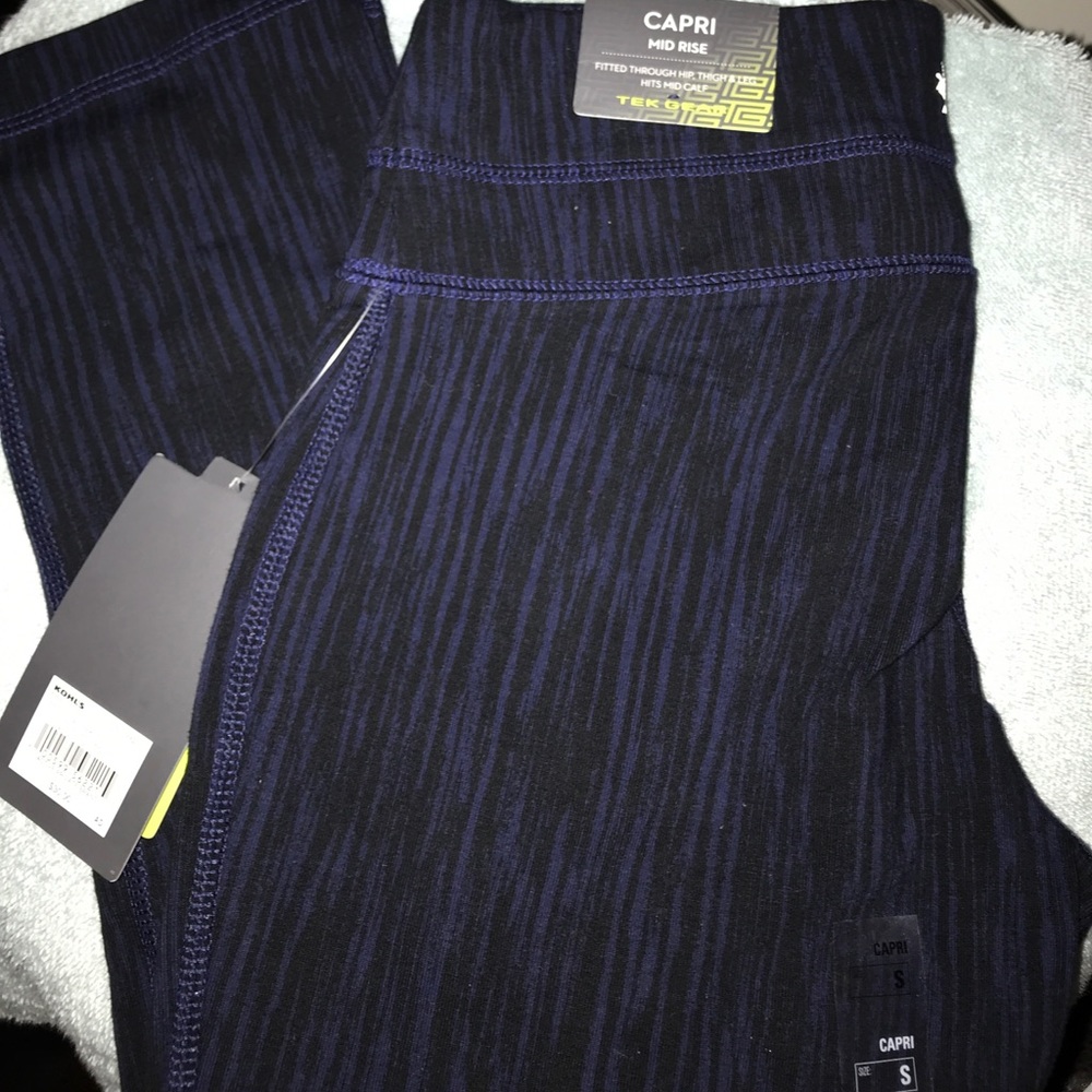 Capri Leggings*SOLD*