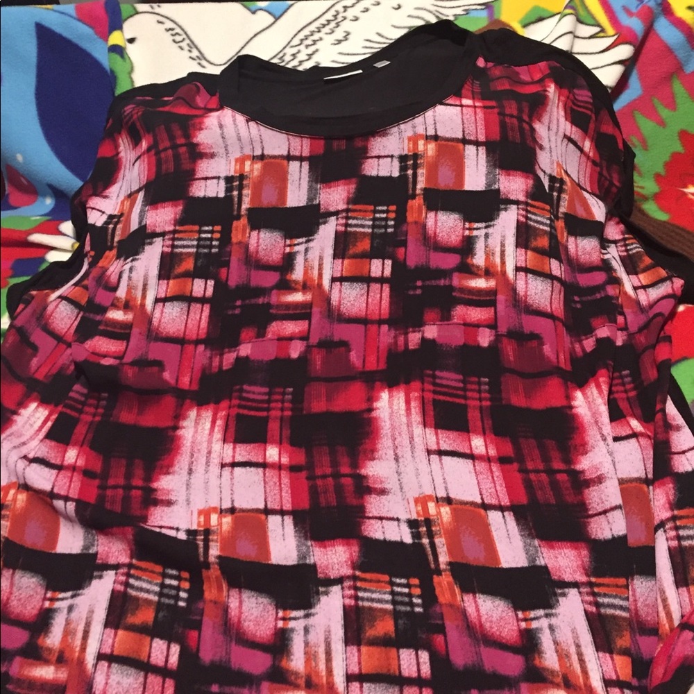 Graphic detail blouse by Avenue