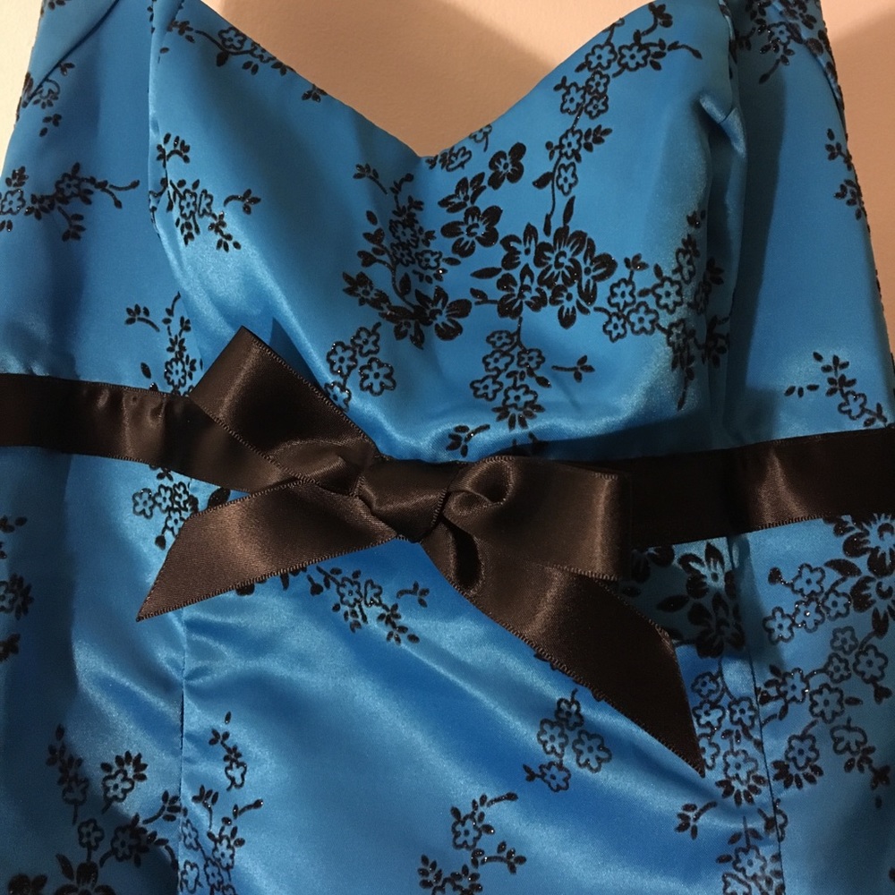 Blue Glitter Floral Halter Formal Dress - Picture 2 of 8