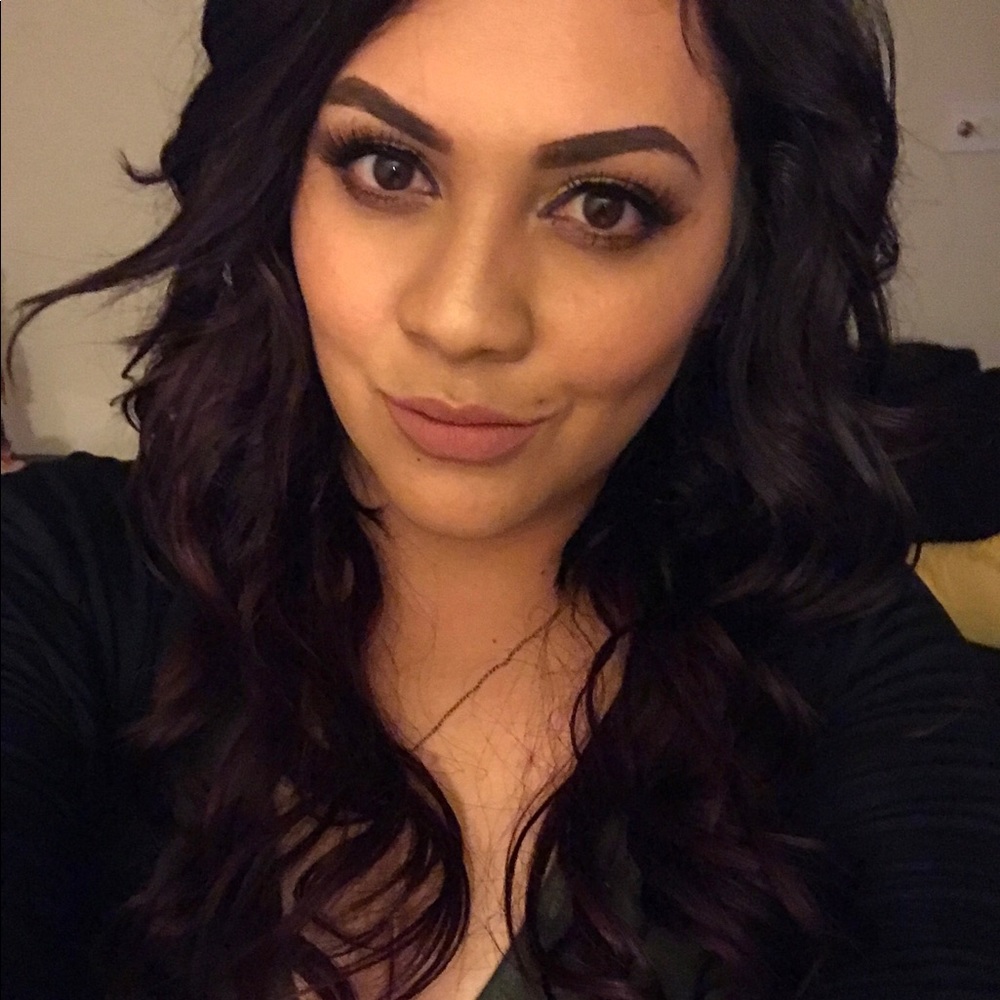 Meet your Posher, Marissa