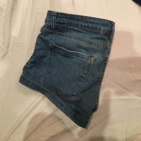 Forever 21 shorts - Picture 3 of 5