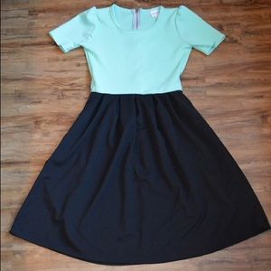 Lularoe Amelia Dress NWOT (XS)