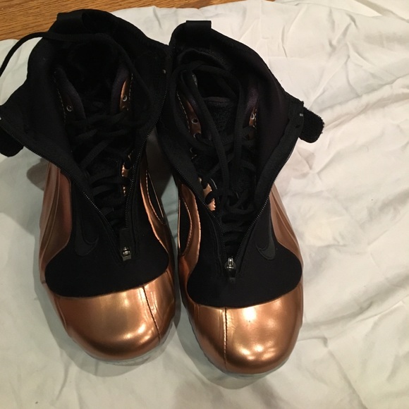 Gold Nike shoes brand new - Picture 7 of 8