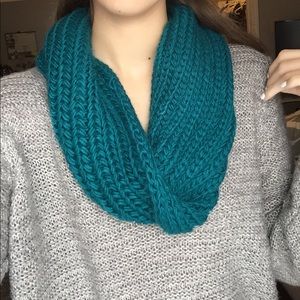 INFINITY SCARF