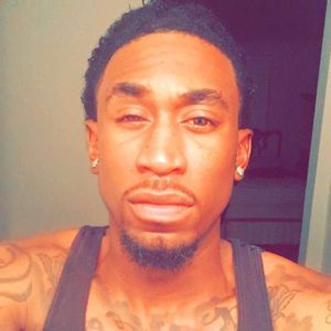 Meet your Posher, Dominique