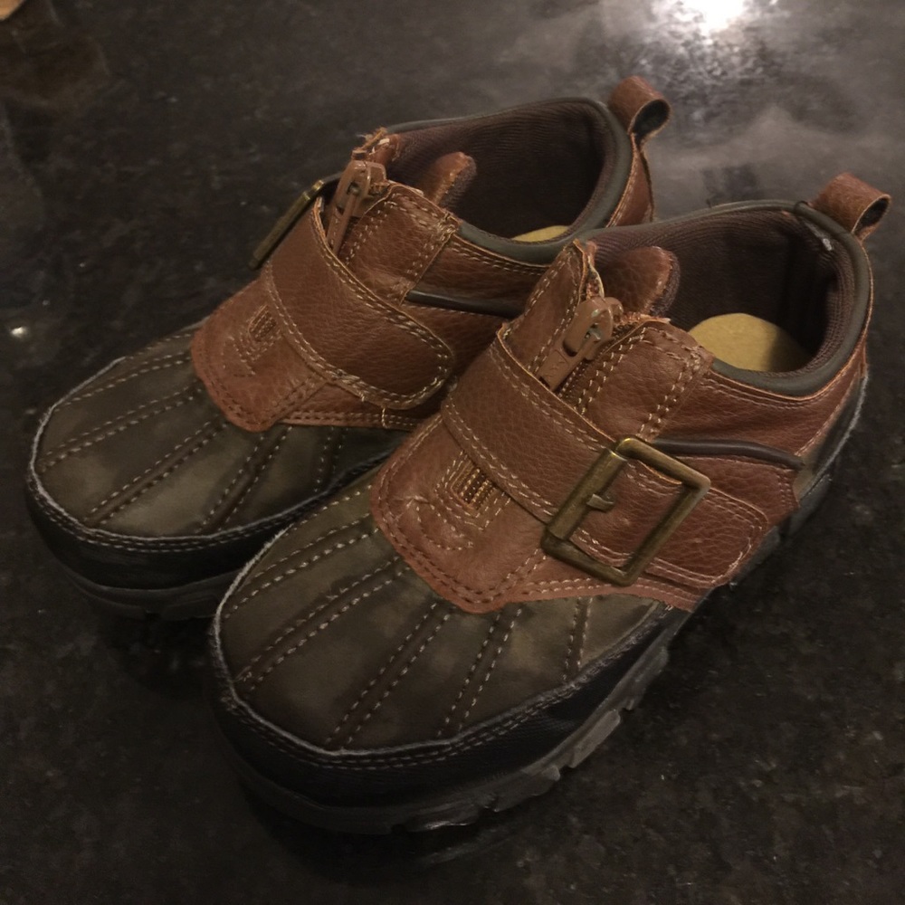 Toddler shoes size 11