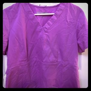 Grey’s Anatomy by Barco Woman’s Scrub Top 💖💘💕💗