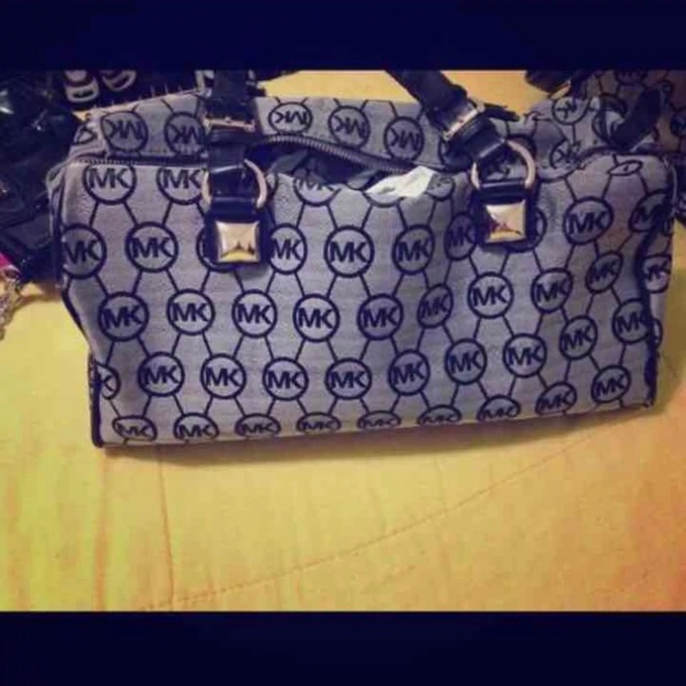 Michael kors purse