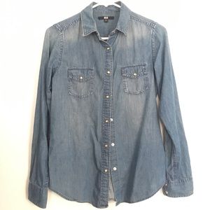 Uniqlo denim button down shirt