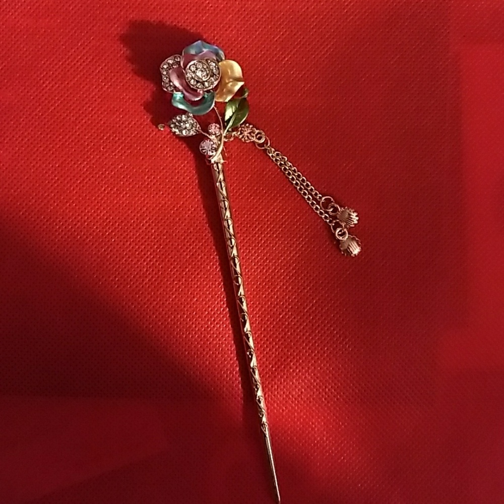 Hair pen